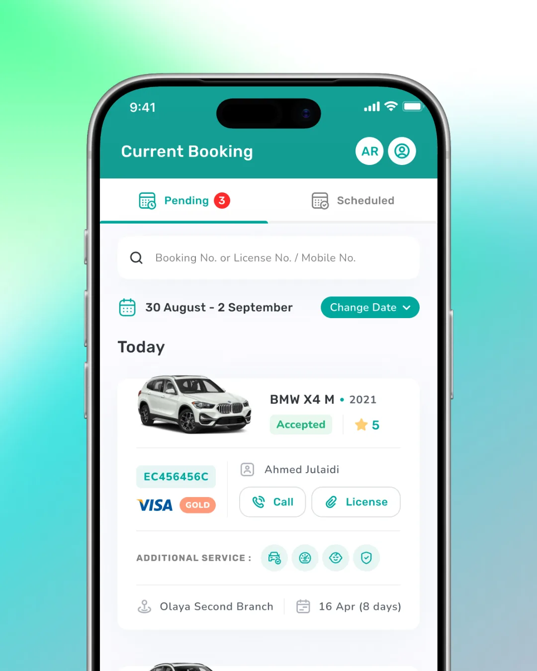 The agent app's current booking screen: pending and scheduled tabs, a date range, and a booking card showing the car, the customer, and the pickup branch.